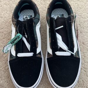 NEW Vans Kids Black and Camo Sneakers